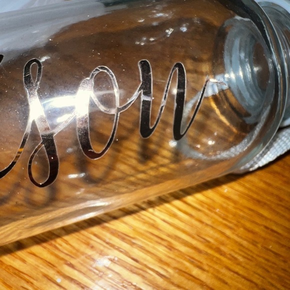 "Madison" name logo glass water bottle label can peel off - Picture 11 of 13